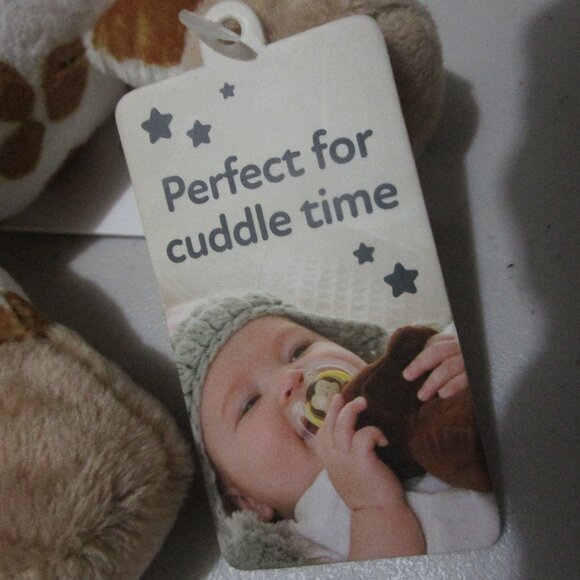 NWT Nuby Snuggleez with Cherry Pacifier holder stuffed Giraffe 0-6 Months - Picture 3 of 12